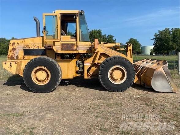 CASE 621B Wielladers