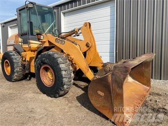 CASE 621D Wielladers