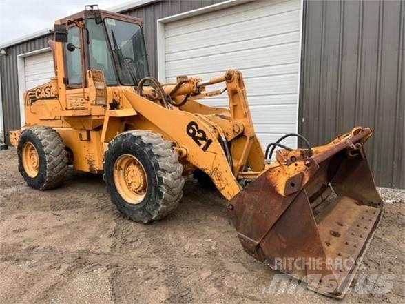CASE 621ZF Wielladers