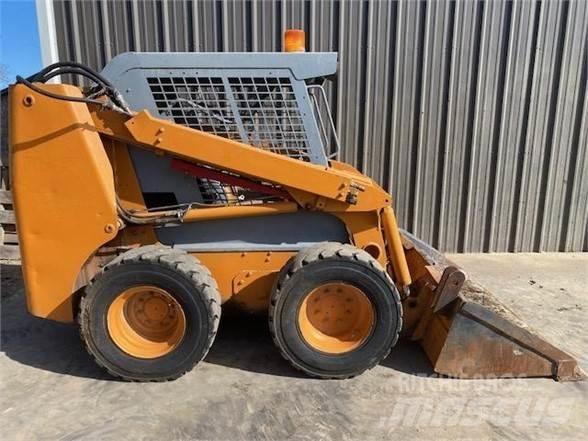 CASE 70XT Schrankladers