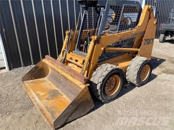 CASE 75XT Schrankladers