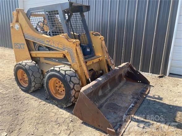 CASE 85XT Schrankladers