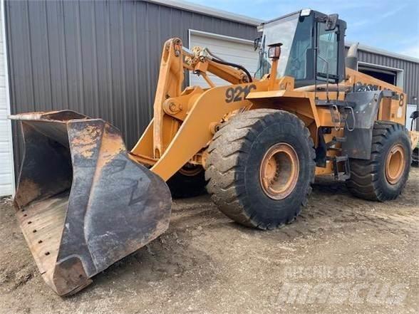 CASE 921C Wielladers