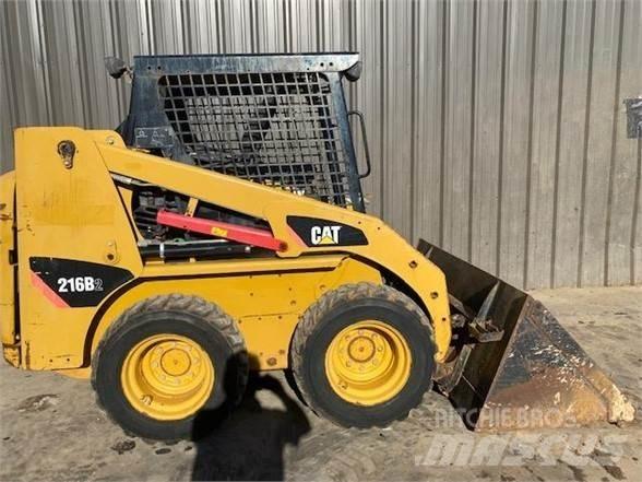CAT 216B2 Schrankladers