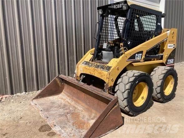 CAT 226B Schrankladers