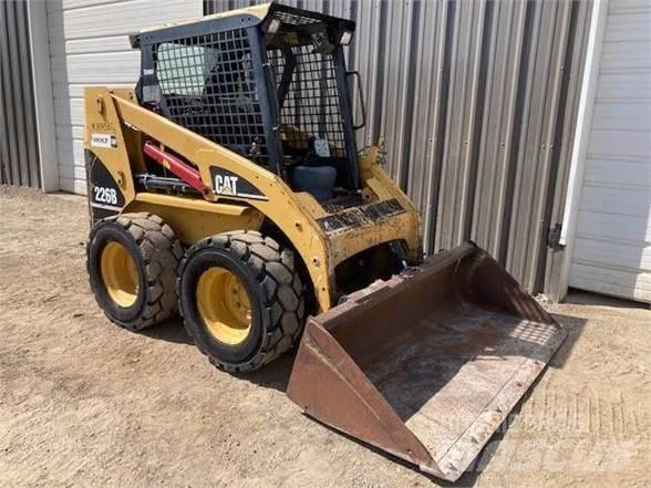 CAT 226B Schrankladers
