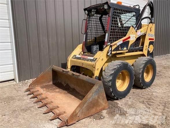 CAT 228 Schrankladers