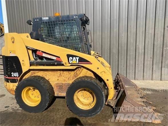 CAT 246 Schrankladers