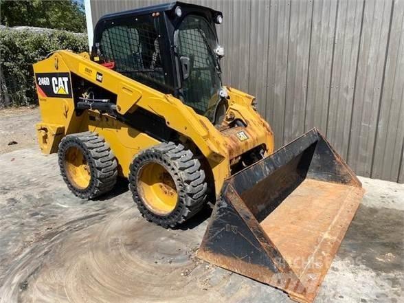 CAT 246D Schrankladers