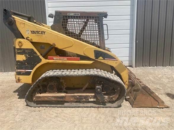 CAT 252 Schrankladers