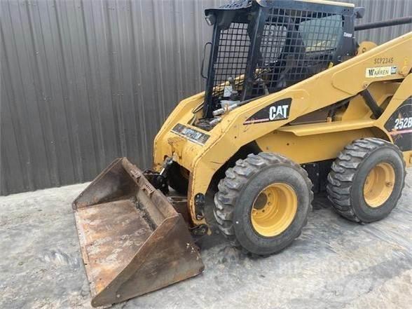 CAT 252B Schrankladers