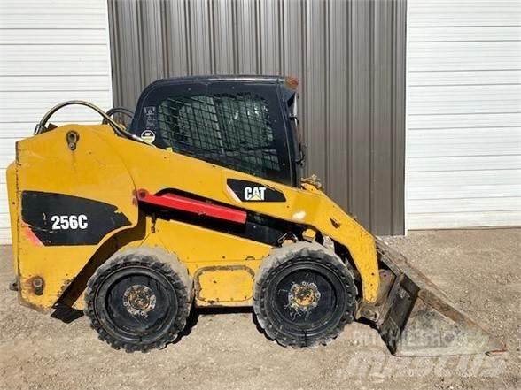 CAT 256C Schrankladers