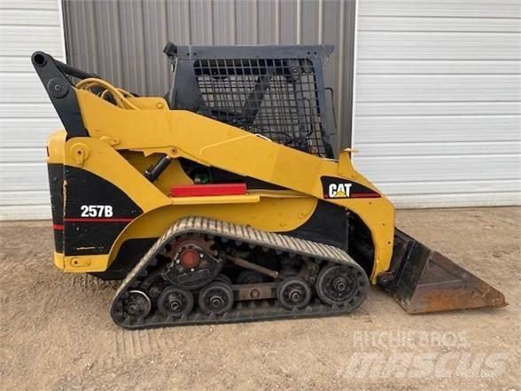 CAT 257B Schrankladers