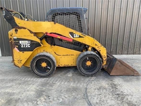 CAT 272C Schrankladers