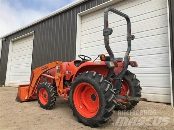 Kubota L3200 Tractoren