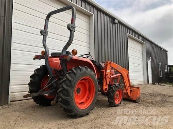 Kubota L3200 Tractoren