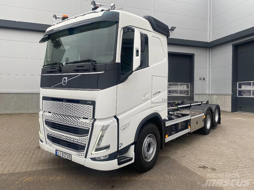 Volvo FH 540 Vrachtwagen met containersysteem