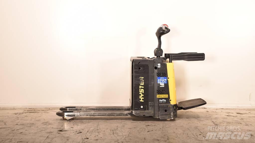 Hyster P 2.0 S Meerij pallettruck met platform