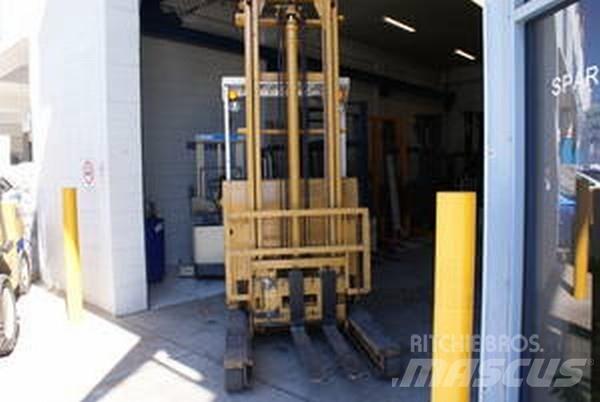 TCM FRHB20 Reachtruck voor hoog niveau