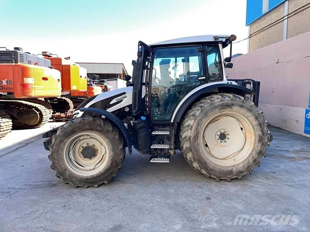 Valtra G115 Tractoren