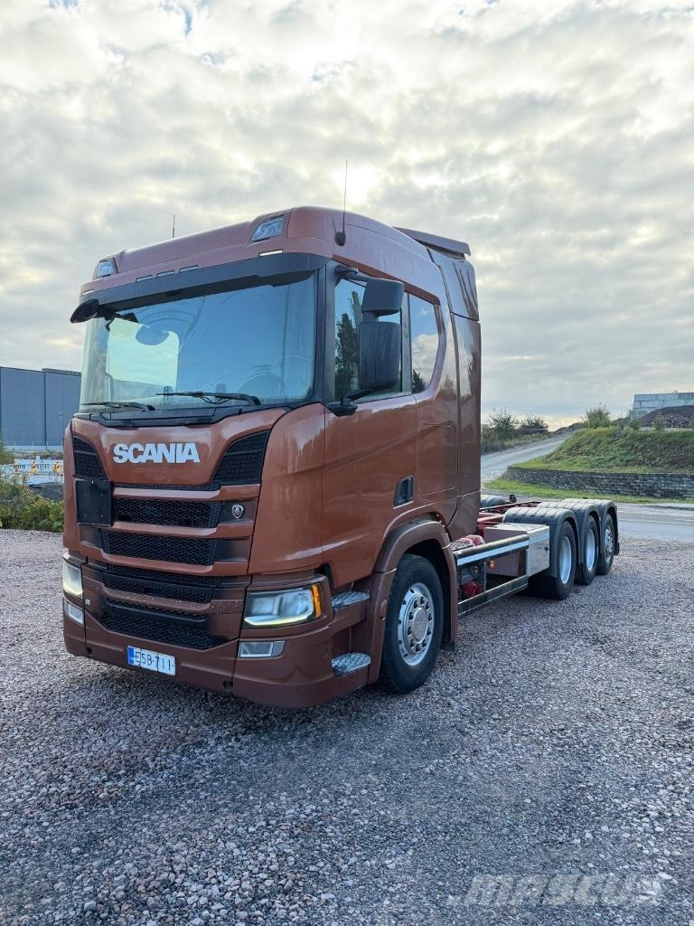 Scania R540B8x4*4NB Chassis met cabine