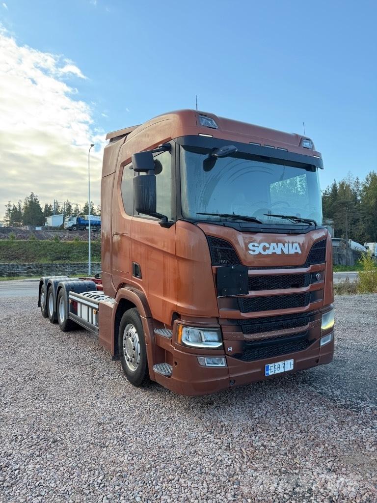 Scania R540B8x4*4NB Chassis met cabine