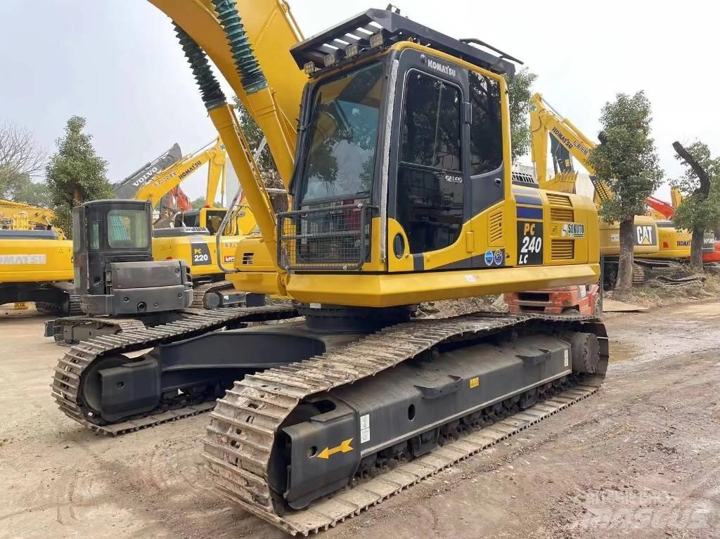Komatsu PC240-8 Rupsgraafmachines