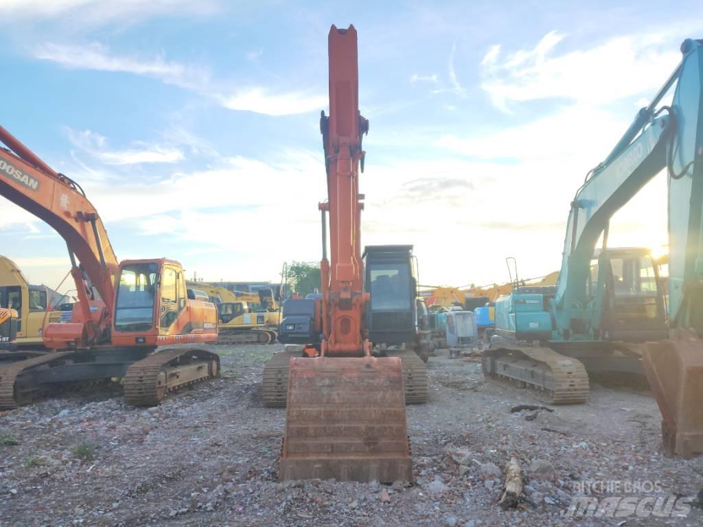 Hitachi ZX 210 Rupsgraafmachines