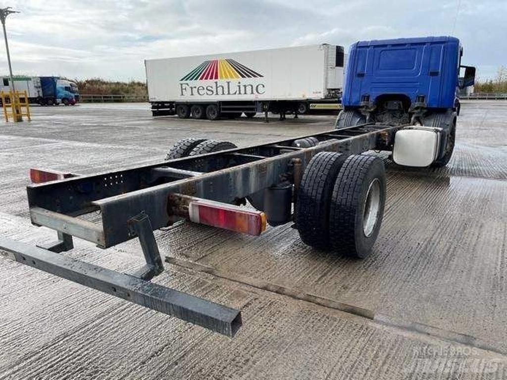 Scania P 230 Chassis met cabine
