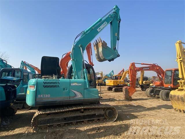 Kobelco SK 130 Midigraafmachines 7t - 12t
