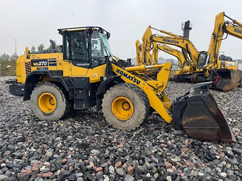 Komatsu WA 270-8 Wielladers