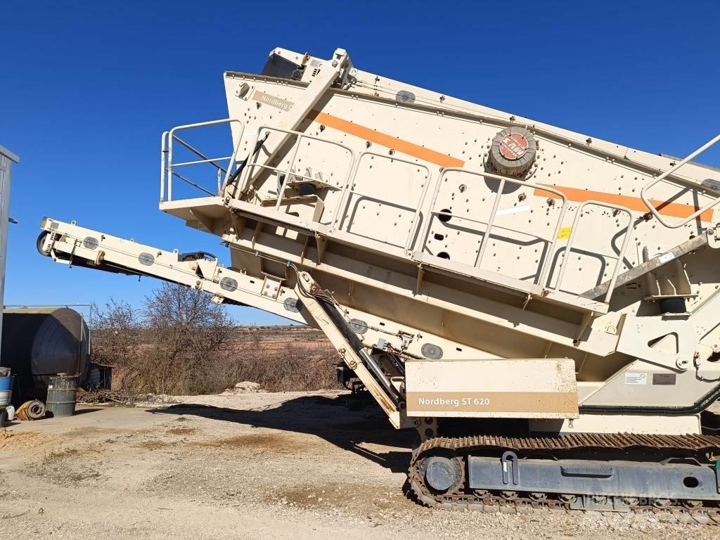 Metso NORDBERG ST620 Mobiele zeefinstallaties