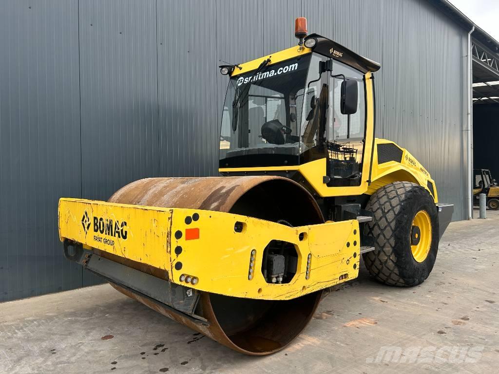Bomag BW213D-5 Trilrolwalsen