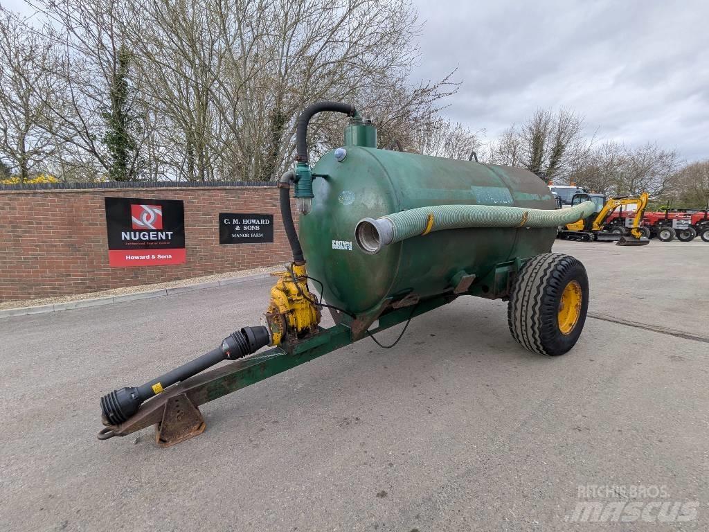 Fraser 4000 Drijfmesttanks