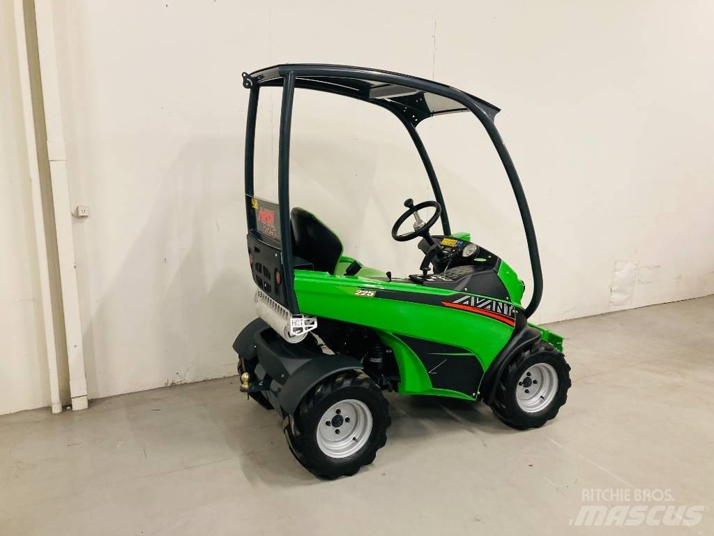 Avant 225 Miniladers