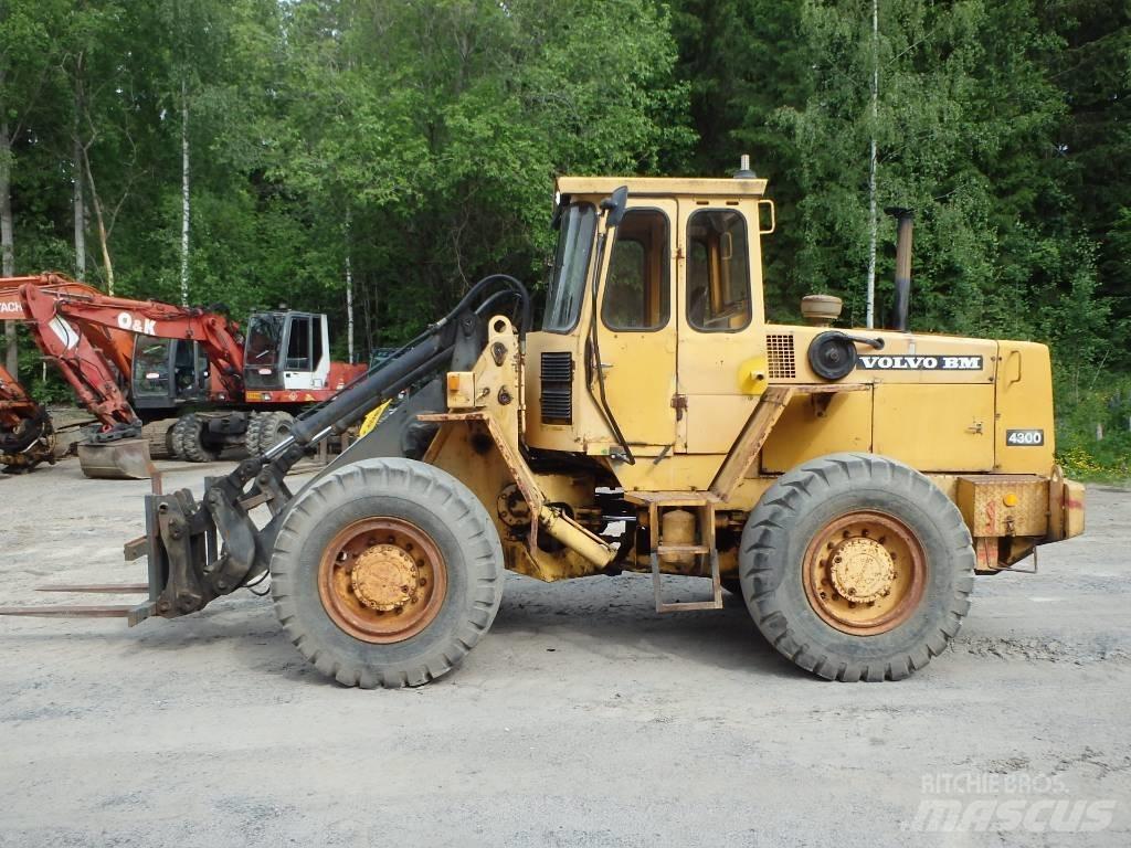 Volvo BM 4300 4x4 Wielladers