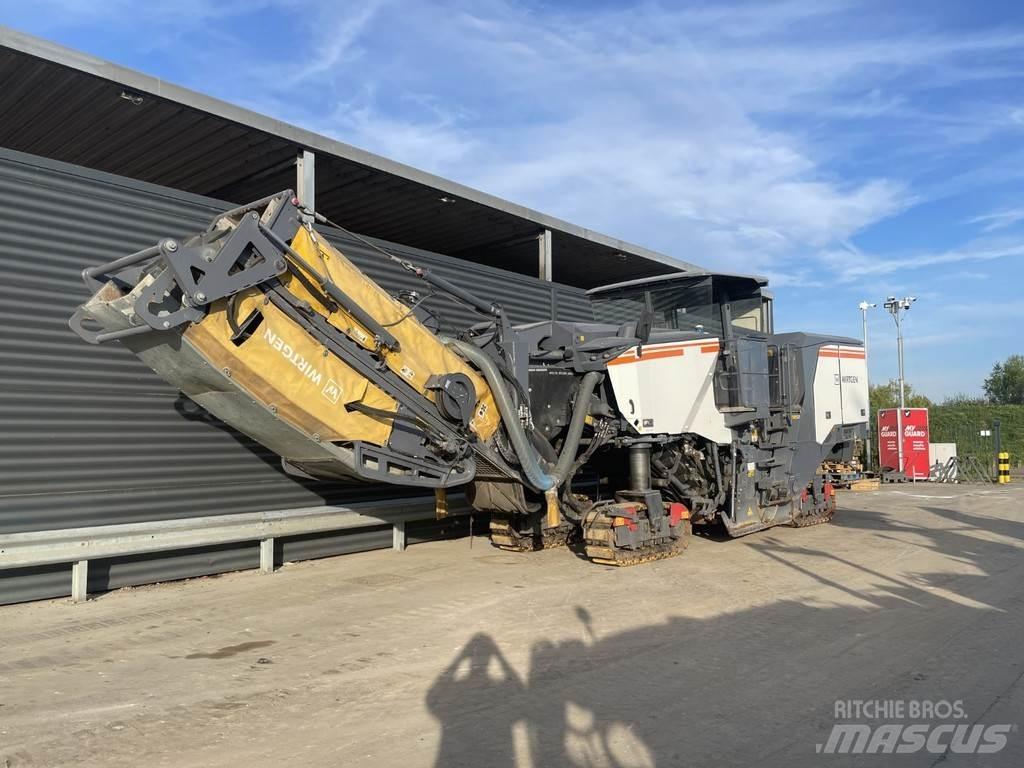 Wirtgen W 220 FI Asfaltfrezen