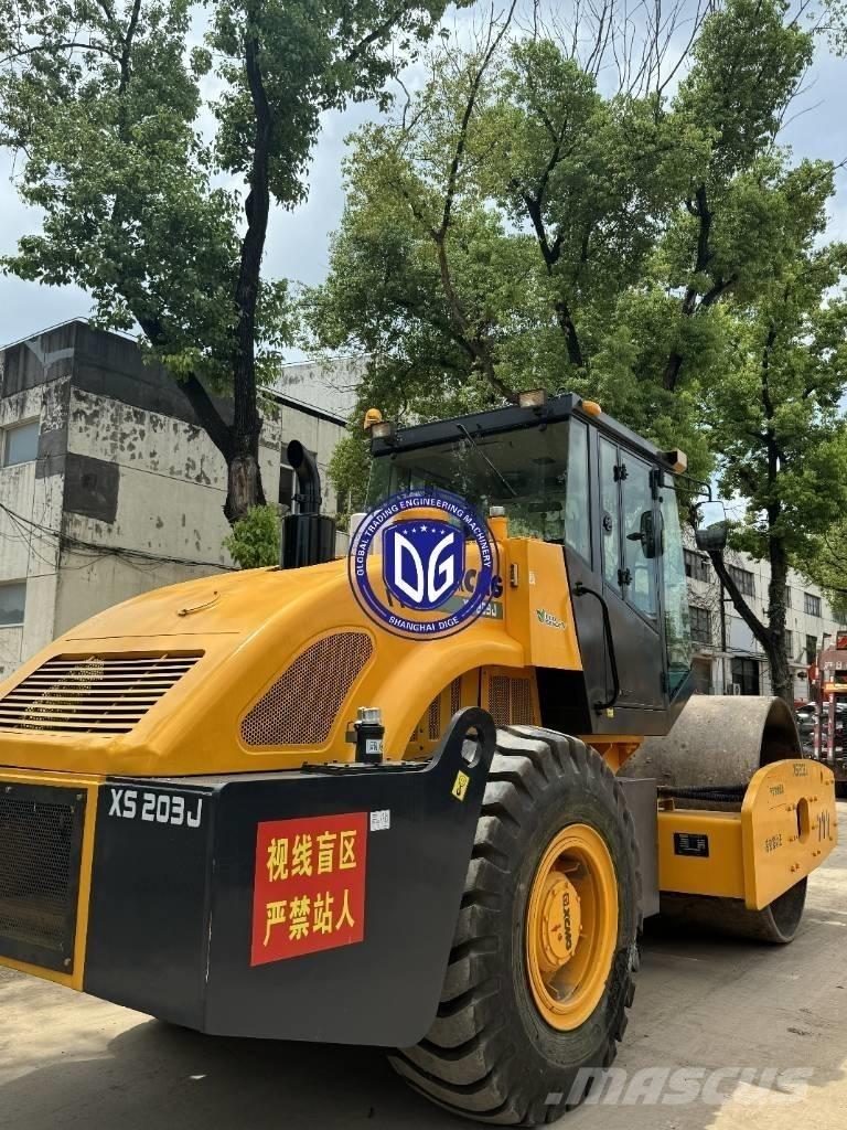 XCMG XS 203 J Trilrolwalsen