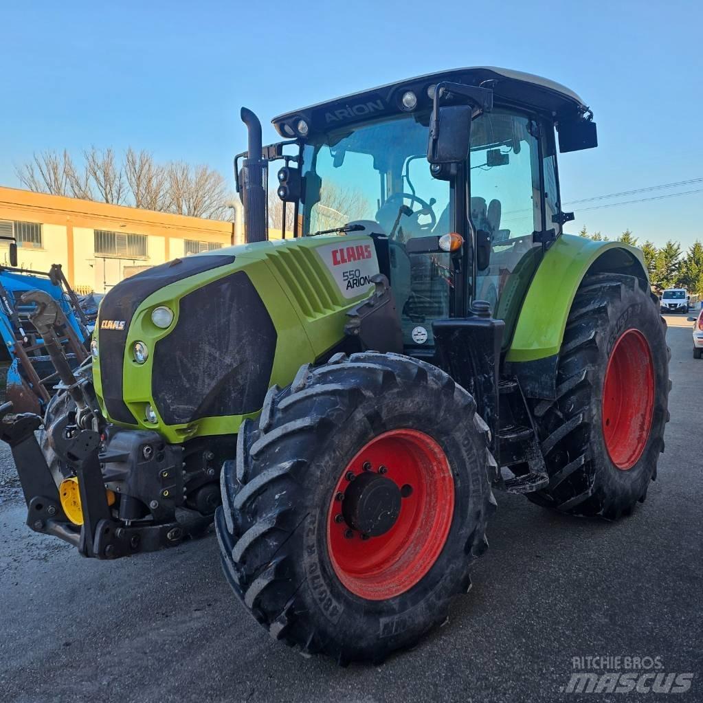 CLAAS Arion 550 Tractoren