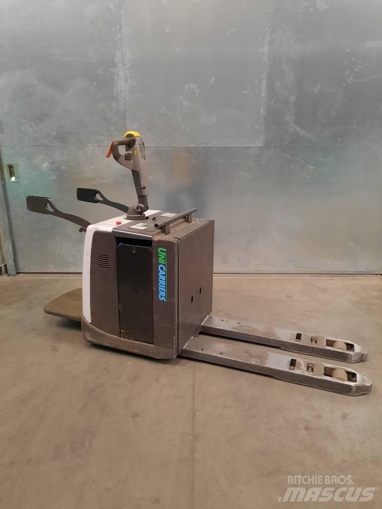 UniCarriers PMR200 Meerij pallettruck met platform