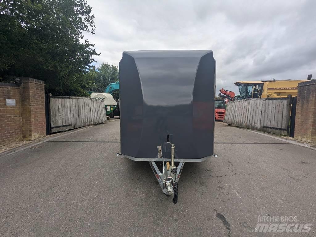 Nugent BX3117S-2 Gesloten opbouw trailers