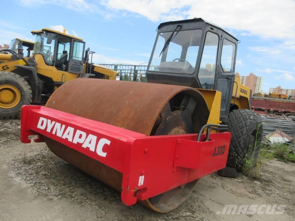 Dynapac CA 30 D Trilrolwalsen