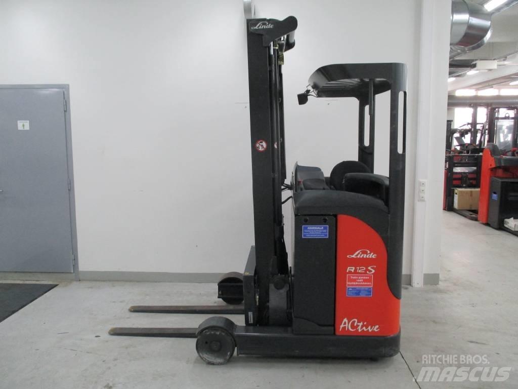 Linde R 12 Reachtruck voor hoog niveau