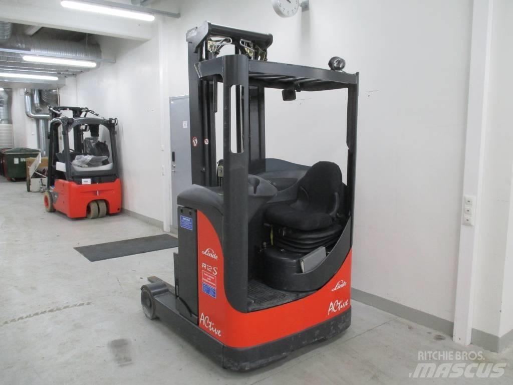 Linde R 12 Reachtruck voor hoog niveau
