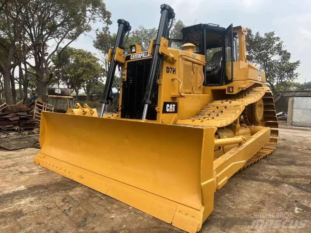 CAT D7H Rupsdozers