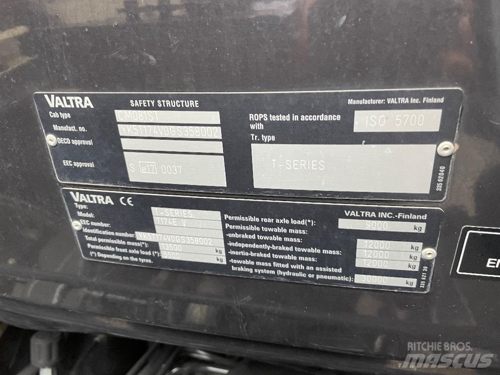 Valtra T 174 Tractoren