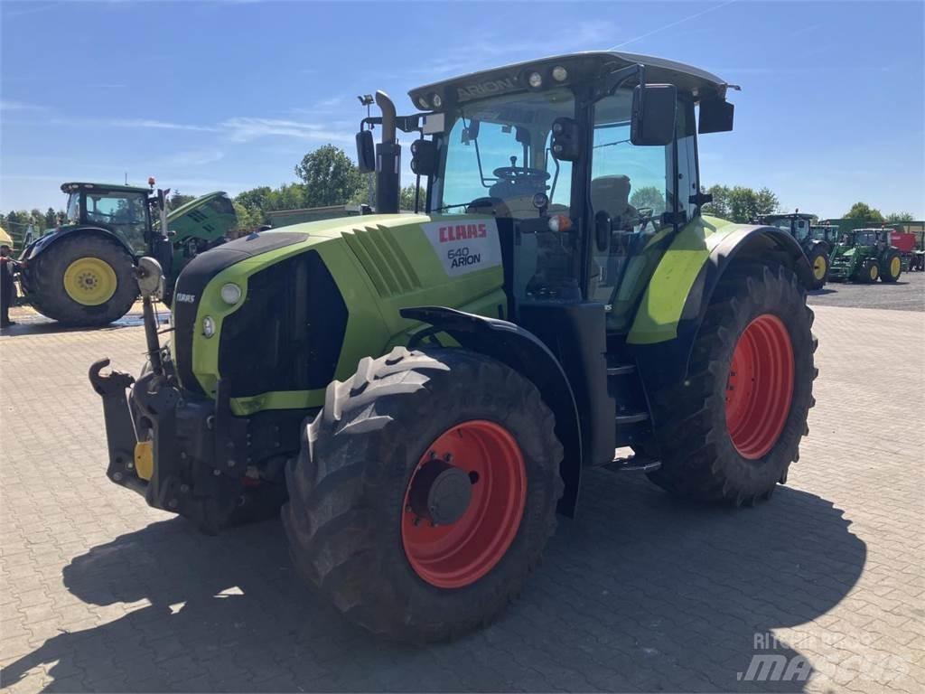 CLAAS Arion 640 Tractoren