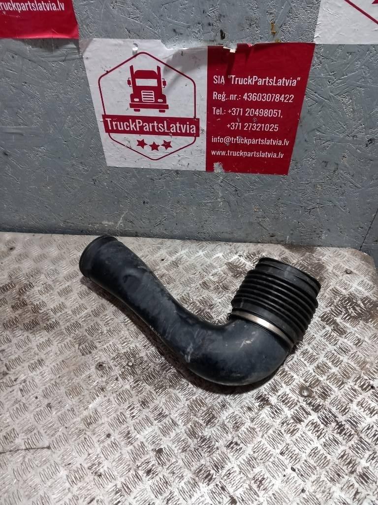 MAN TGX  81082010490 Cabine en interieur