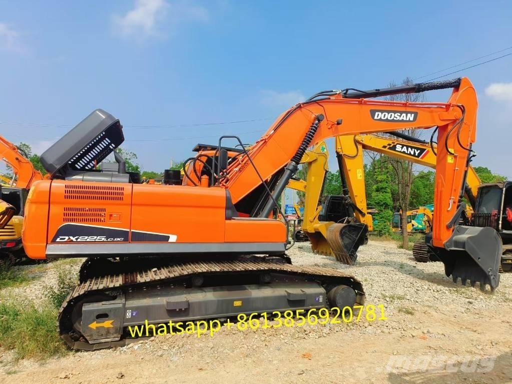Doosan DX 225 Rupsgraafmachines