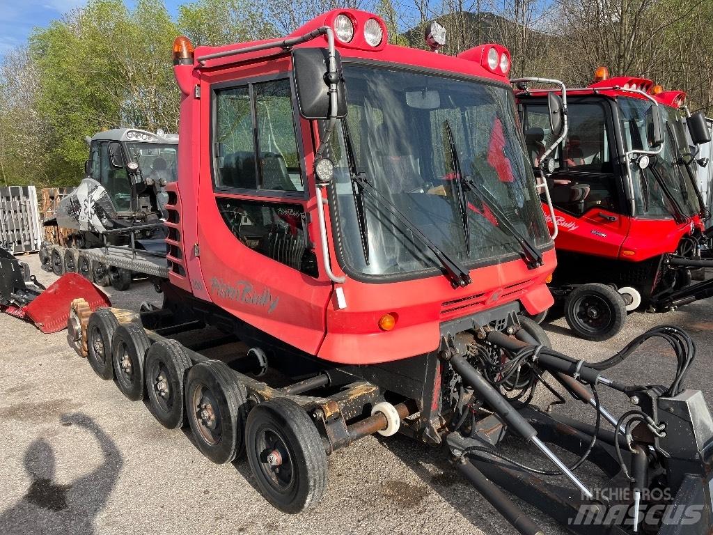  Pisten Bully 200 Sneeuwruimers en -schuivers